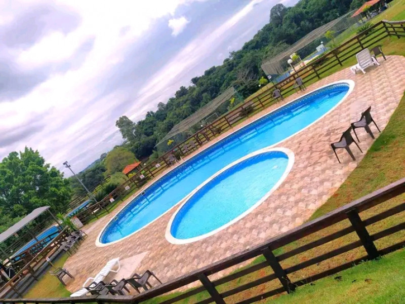 Casa de condomínio à venda Centro com 131m² e 3 quartos por R$ 800.000 - 1386010354-fb-img-16869558182757886.jpg