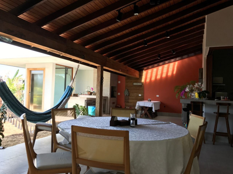 Casa à venda Parque dos Príncipes com 629m² e 4 quartos por R$ 1.975.000 - varanda-lateral-3.jpg