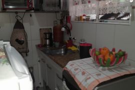 Casa de condomínio à venda Jóquei Club com 80m² - 1 dormitório -  vagas - R$ 210.000 - 1862863212-16903052752684896831170649306672.jpg