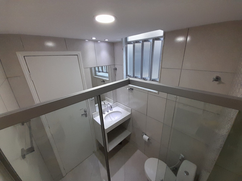 Apartamento à venda Barra da Tijuca com 44m² e 1 quarto por R$ 310.000 - 1903416192-33-banheiro.jpg