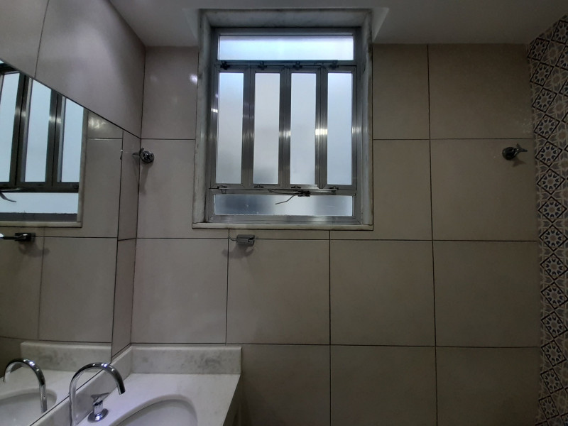 Apartamento à venda Barra da Tijuca com 44m² e 1 quarto por R$ 310.000 - 355999596-43-banheiro.jpg