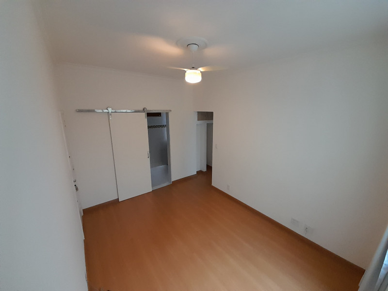 Apartamento à venda Barra da Tijuca com 44m² e 1 quarto por R$ 310.000 - 84949630-03-sala.jpg