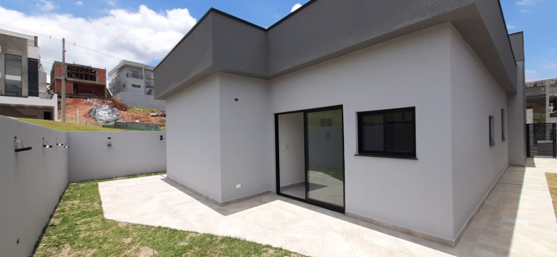 Casa de condomínio à venda Cézar de Souza com 146m² e 3 quartos por R$ 1.390.000 - 2000713417-foto-quintal-fundos-1-casa-terrea-3-dormitorios-1-suites-146m-alto-padrao-condominio-fechado-mogi-das-cruzes-sp.jpg