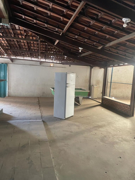 Comercial para alugar Santa Maria com 660m² e 1 quarto por R$ 2.500 - 1061819831-fotos-quadra-26072023-35.jpeg