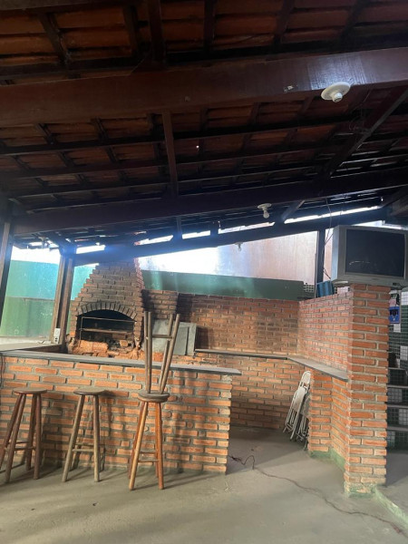 Comercial para alugar Santa Maria com 660m² e 1 quarto por R$ 2.500 - 1448510114-fotos-quadra-26072023-17.jpeg