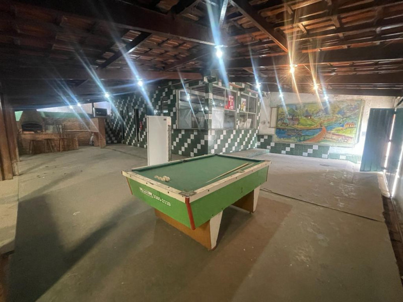 Comercial para alugar Santa Maria com 660m² e 1 quarto por R$ 2.500 - 1890905353-fotos-quadra-26072023-9.jpeg