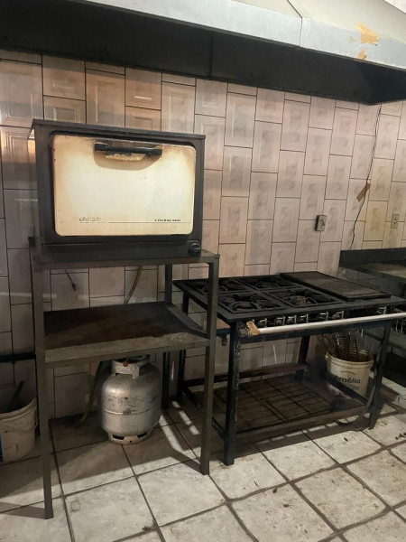 Comercial para alugar Santa Maria com 660m² e 1 quarto por R$ 2.500 - 841268697-fotos-quadra-26072023-39.jpeg