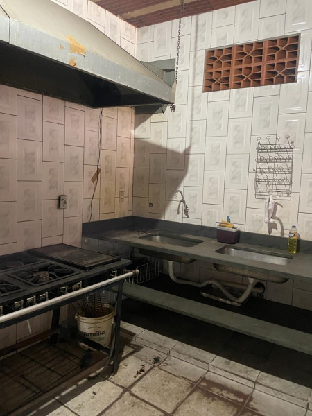 Comercial para alugar Santa Maria com 660m² e 1 quarto por R$ 2.500 - 87444737-fotos-quadra-26072023-38.jpeg