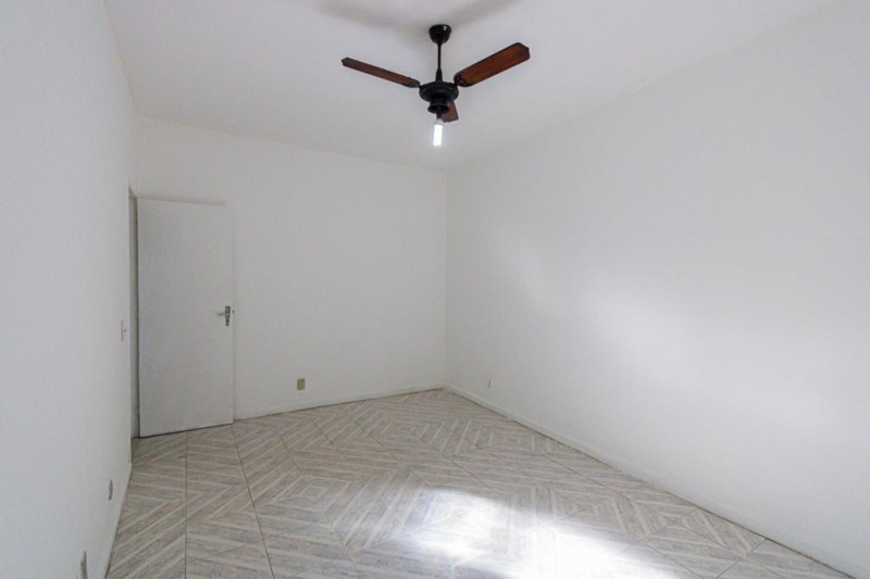 Casa de condomínio à venda Vila Valqueire com 210m² e 5 quartos por R$ 400.000 - 1259966926-5e6847c3-2c38-4fd3-80f1-b10bc2e0a0d6.jpeg