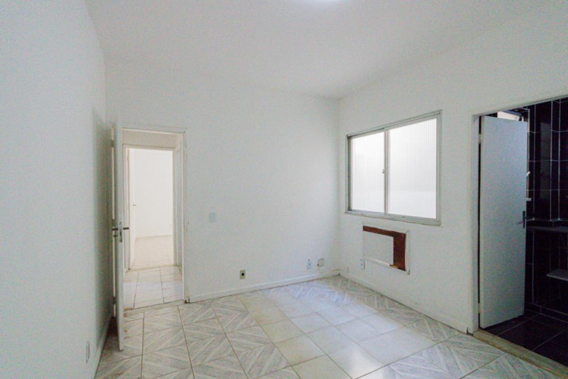 Casa de condomínio à venda Vila Valqueire com 210m² e 5 quartos por R$ 400.000 - 2066881269-32b824a9-f47a-4ff4-a046-c64694deb62b.jpeg