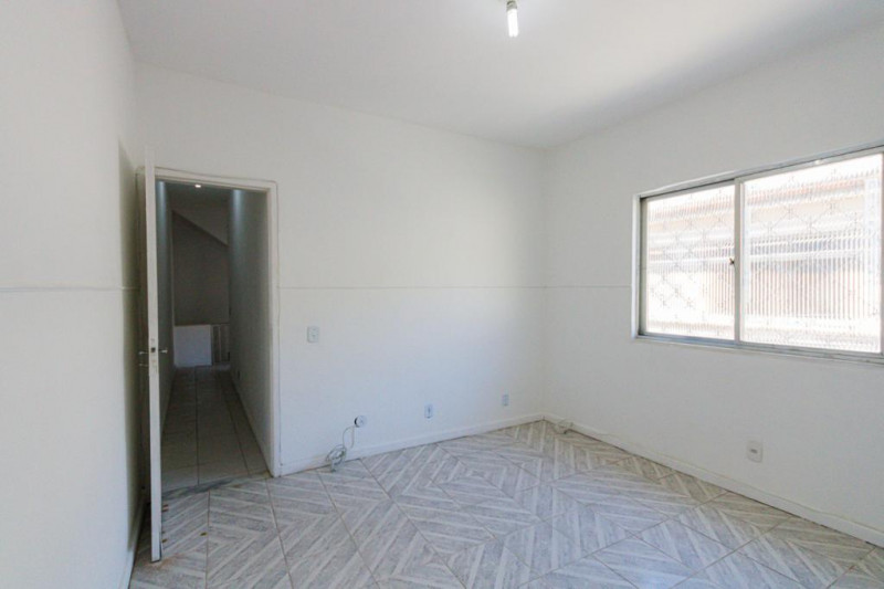 Casa de condomínio à venda Vila Valqueire com 210m² e 5 quartos por R$ 400.000 - 749083118-27f7ba1c-6e52-492d-83f7-39d864a7853e.jpeg