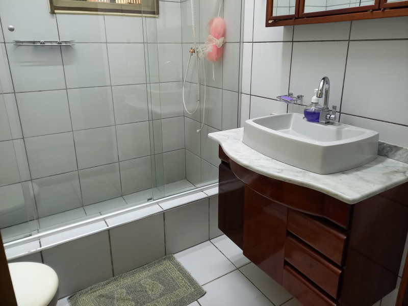 Sítio à venda Centro com 115000m² e 16 quartos por R$ 2.900.000 - 11-banheiro.jpg