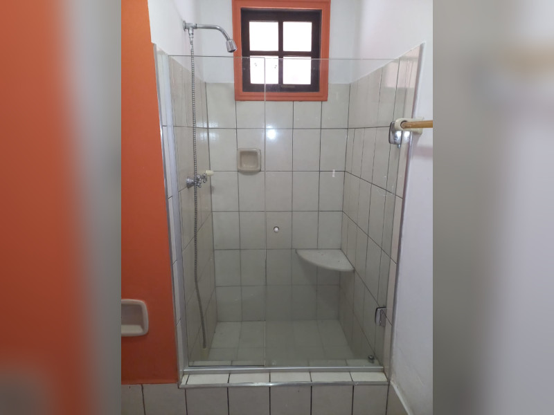 Sítio à venda Centro com 115000m² e 16 quartos por R$ 2.900.000 - 28-box-para-banho.jpeg