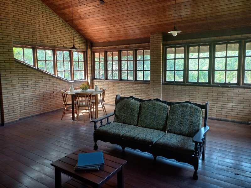 Sítio à venda Centro com 115000m² e 16 quartos por R$ 2.900.000 - 59a-sala-da-lareira.jpg