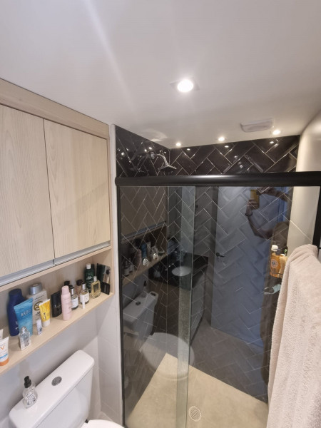 Apartamento à venda Vila Andrade com 39m² e 1 quarto por R$ 490.000 - 139825078-banheiro2.jpeg