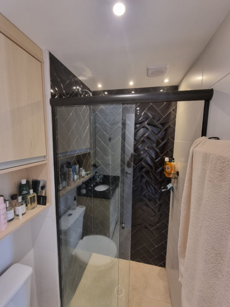 Apartamento à venda Vila Andrade com 39m² e 1 quarto por R$ 490.000 - 1630335473-banheiro1.jpeg