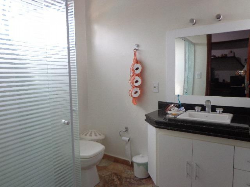 Casa à venda Centro com 382m² e 3 quartos por R$ 1.100 - 2010554676-48dd5ef2-545e-4519-8a02-7267c19b4d09.jpeg