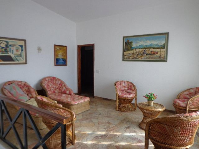 Casa à venda Centro com 382m² e 3 quartos por R$ 1.100 - 645056704-6bdfc610-68e4-44d3-8d02-f9ec2c44d1cf.jpeg