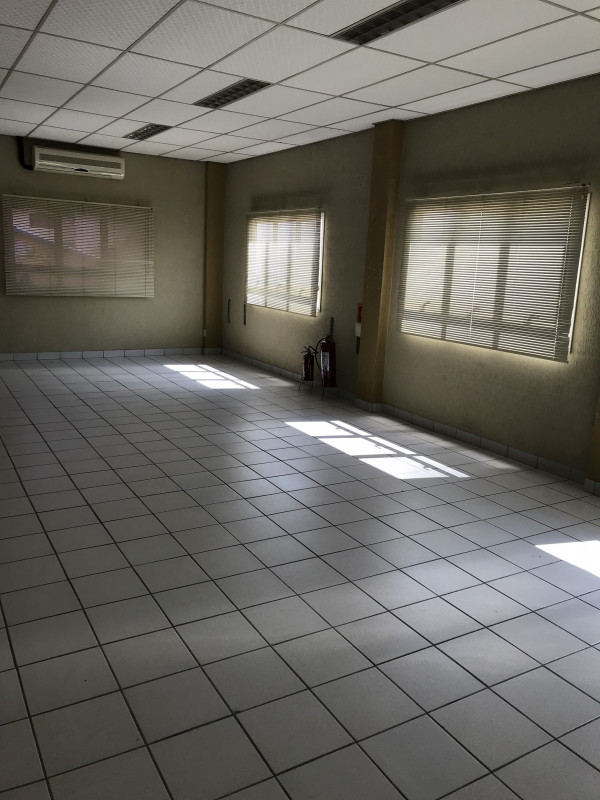 Comercial à venda Jardim das Flores com 636m² e 1 quarto por R$ 2.800.000 - 936489152-img-5701.jpeg