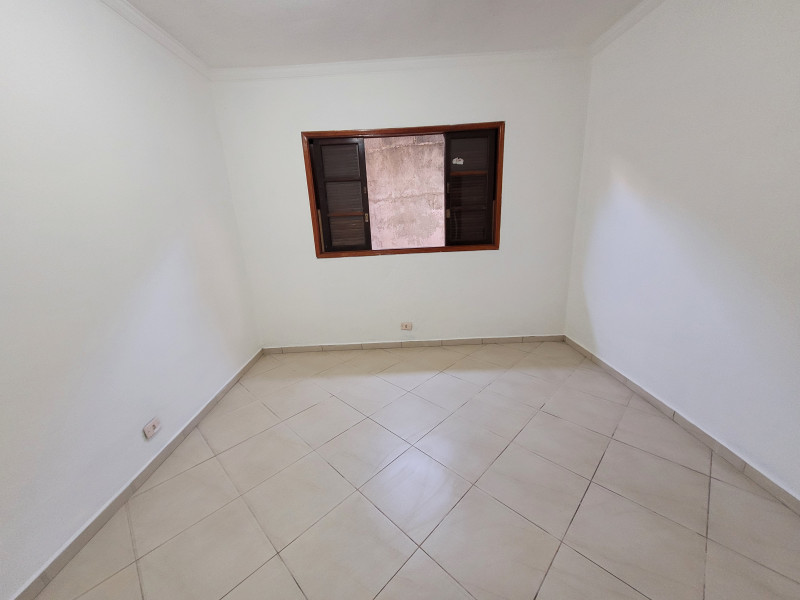 Casa à venda Suíssa com 213m² e 3 quartos por R$ 600.000 - 2131673481-quarto3.jpg