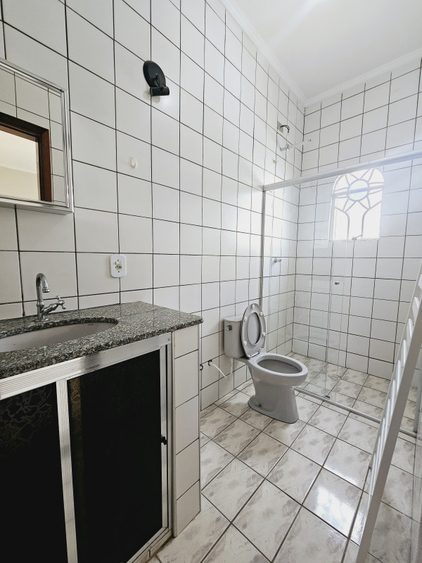 Casa à venda Jardim Nova Europa com 220m² e 4 quartos por R$ 730.000 - 1318678156-banheiro-2.jpg