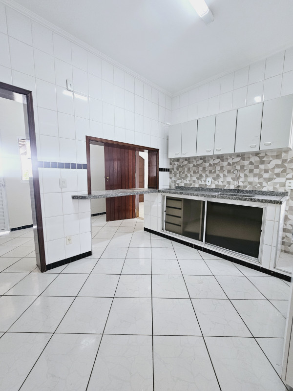 Casa à venda Jardim Nova Europa com 220m² e 4 quartos por R$ 730.000 - 38404896-cozinha.jpg