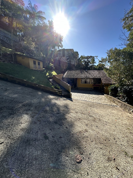 Casa à venda Parque do Ingá com 1700m² e 3 quartos por R$ 995.000 - 1752093764-img-3371.jpg