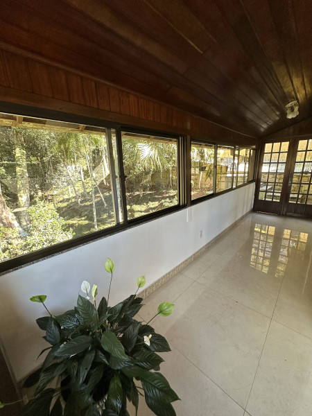 Casa à venda Parque do Ingá com 1700m² e 3 quartos por R$ 995.000 - 1759012840-img-3391.jpg