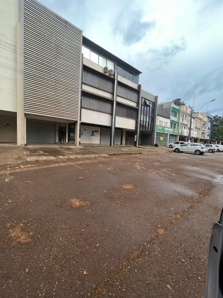Comercial à venda Zona Industrial (Guará) com 300m² e 1 quarto por R$ 970.000 - 953319166-whatsapp-image-2023-04-02-at-09.jpeg