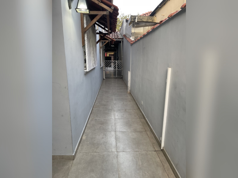 Casa à venda Ipiranga  com 280m² e 4 quartos por R$ 1.300.000 - corredor-garagem1.jpeg