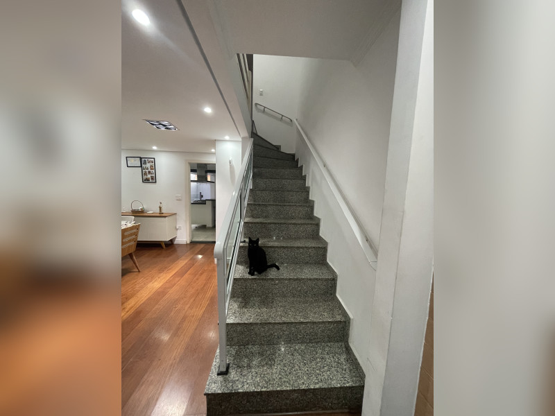 Casa à venda Ipiranga  com 280m² e 4 quartos por R$ 1.300.000 - escada.jpeg