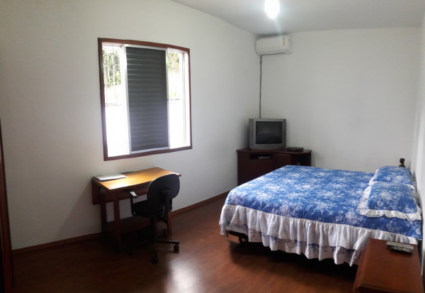 Casa à venda Centro com 620m² e 5 quartos por R$ 700.000 - 1994592298-9.jpg