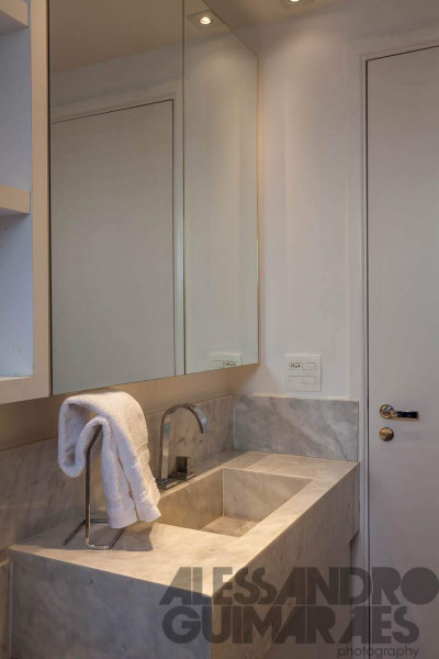 Apartamento para alugar Várzea de Baixo com 79m² e 1 quarto por R$ 5.500 - 566452403-img-1157.JPG
