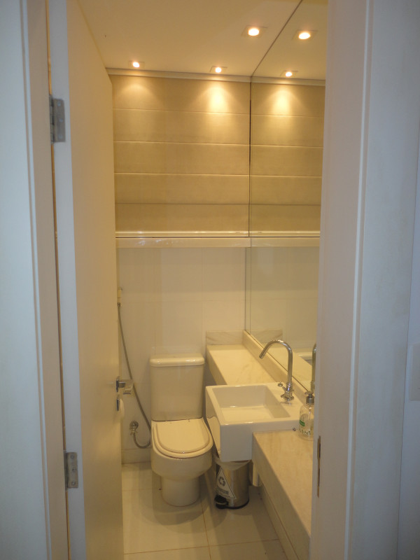 Comercial para alugar Mangabeiras com 158m² e 1 quarto por R$ 6.000 - 1006638457-banheiro-recepcao.JPG