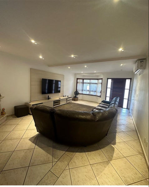 Casa à venda Nova Gardênia com 427m² e 4 quartos por R$ 1.300.000 - 1055335210-e00d7569-bad1-4c0a-bedb-d55850be825c.jpeg