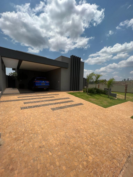 Casa de condomínio à venda Distrito de Bonfim Paulista com 315m² e 3 quartos por R$ 1.200.000 - 892708895-frente.jpeg