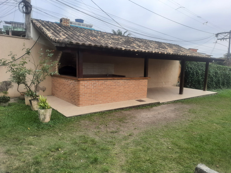 Casa de condomínio à venda Amendoeira com 170m² e 3 quartos por R$ 350.000 - 1668553633-5-churrasqueira.jpg