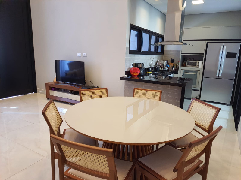 Casa de condomínio à venda Lot. Terras de Sao Pedro e Sao Paulo com 120m² e 3 quartos por R$ 879.000 - 1363024353-03.jpeg