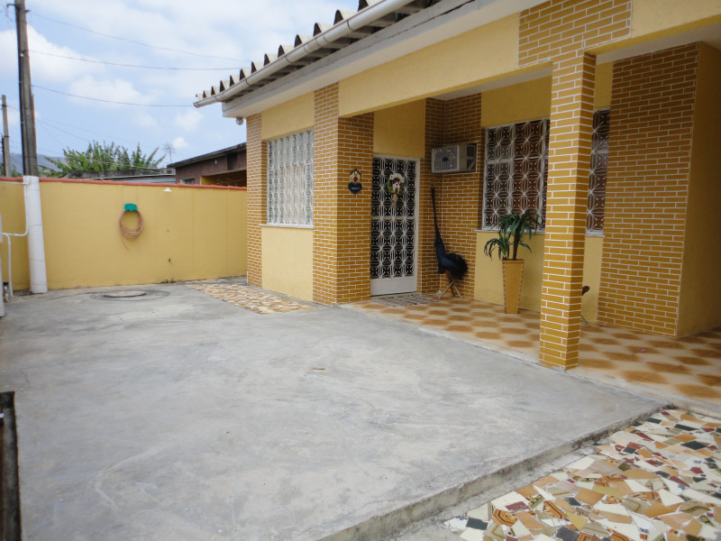 Casa à venda Cosmos com 140m² e 4 quartos por R$ 320.000 - 405283822-area-frente.JPG