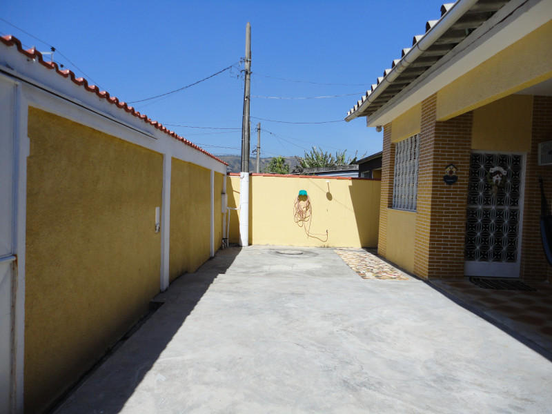 Casa à venda Cosmos com 140m² e 4 quartos por R$ 320.000 - 912453903-area-frente-2.JPG