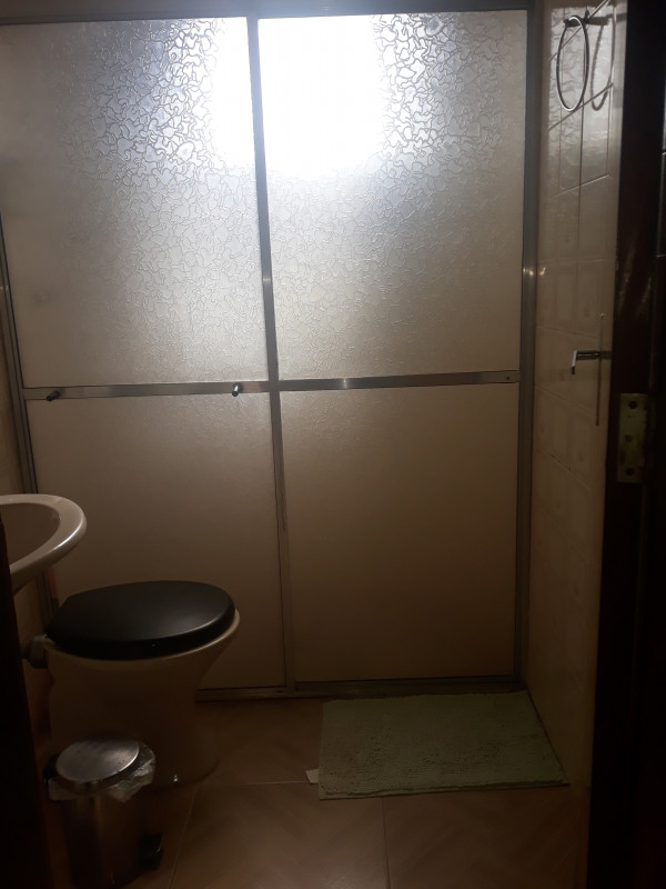 Apartamento à venda Vila São Roque com 53m² e 2 quartos por R$ 250.000 - 1981499685-banheiro-1.jpg