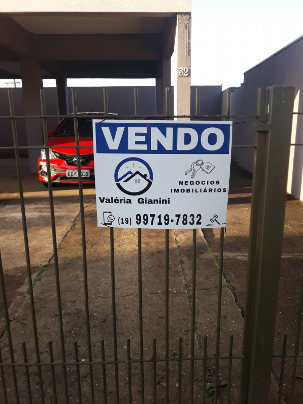 Apartamento à venda Vila São Roque com 53m² e 2 quartos por R$ 250.000 - 2094108338-garagem.jpg