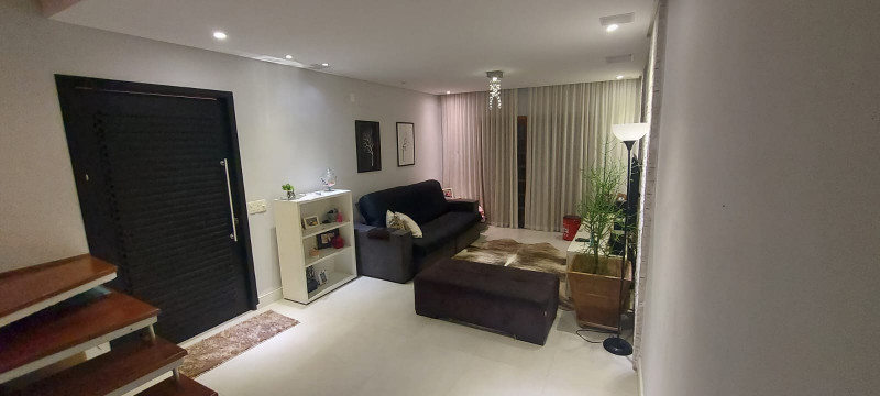 Casa à venda Vila Império com 290m² e 3 quartos por R$ 850.000 - 1755845029-569acdfc-e1a6-451b-ad60-54ce2c0b0c7a.jpg