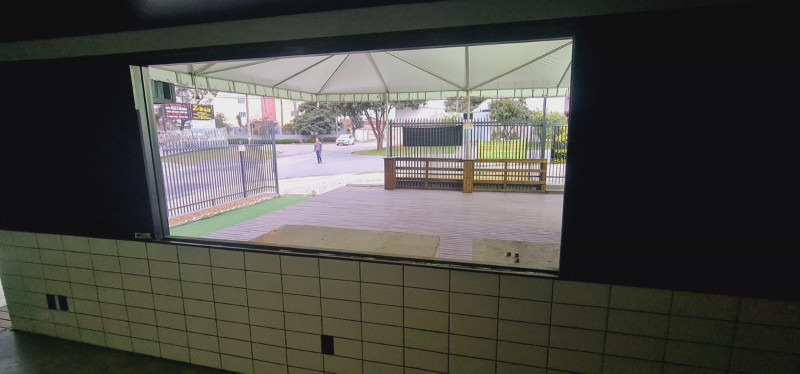 Comercial para alugar Novo Mundo com 148m² e 1 quarto por R$ 5.990 - 184014392-interna-container-20m2-2.jpg