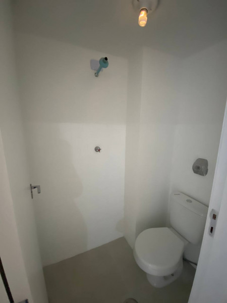 Apartamento à venda Vila Romana com 83m² e 2 quartos por R$ 580.000 - 1380450949-banheiro-servico.jpeg