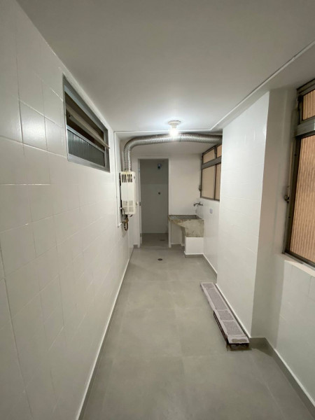 Apartamento à venda Vila Romana com 83m² e 2 quartos por R$ 580.000 - 583337398-corredor-de-servico.jpeg