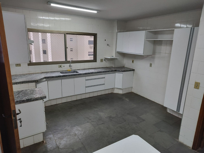 Apartamento à venda Centro com 272m² e 4 quartos por R$ 850.000 - 50062097-whatsapp-image-2023-05-28-at-19.jpeg