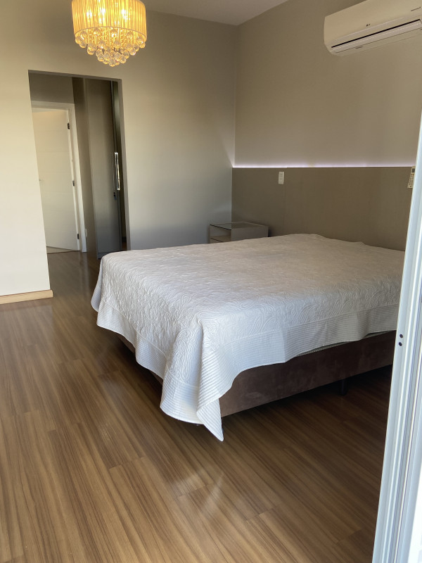 Casa de condomínio à venda Swiss Park com 360m² e 4 quartos por R$ 2.350.000 - 1764354389-img-1742.jpeg