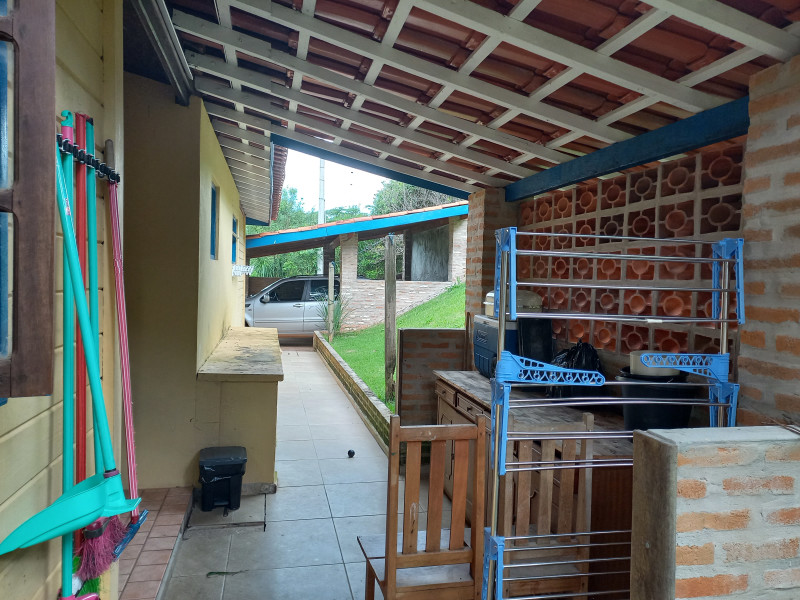 Sítio à venda Centro com 115000m² e 16 quartos por R$ 2.750.000 - 18-area-de-servico.jpg