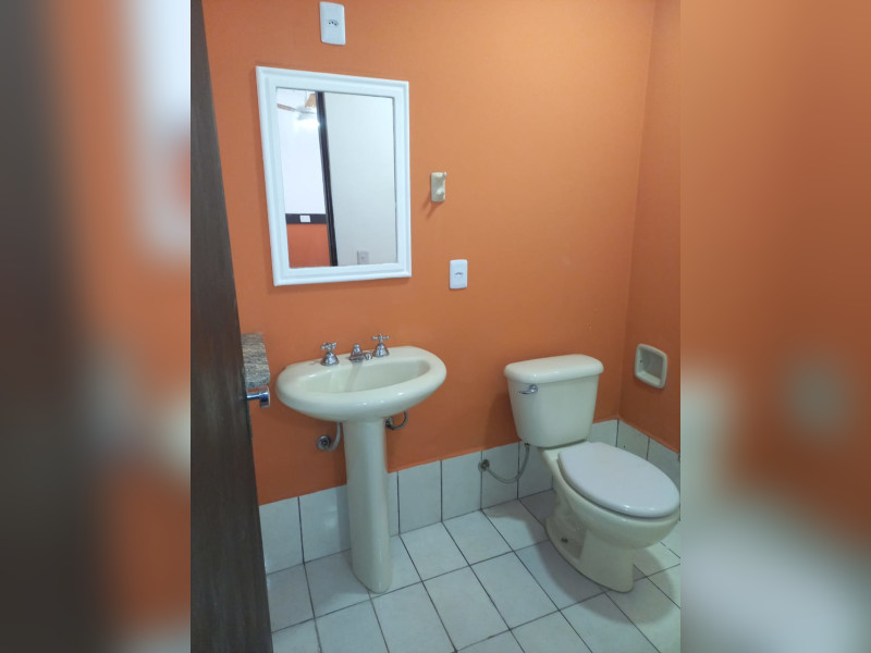 Sítio à venda Centro com 115000m² e 16 quartos por R$ 2.750.000 - 27-banheiro.jpeg